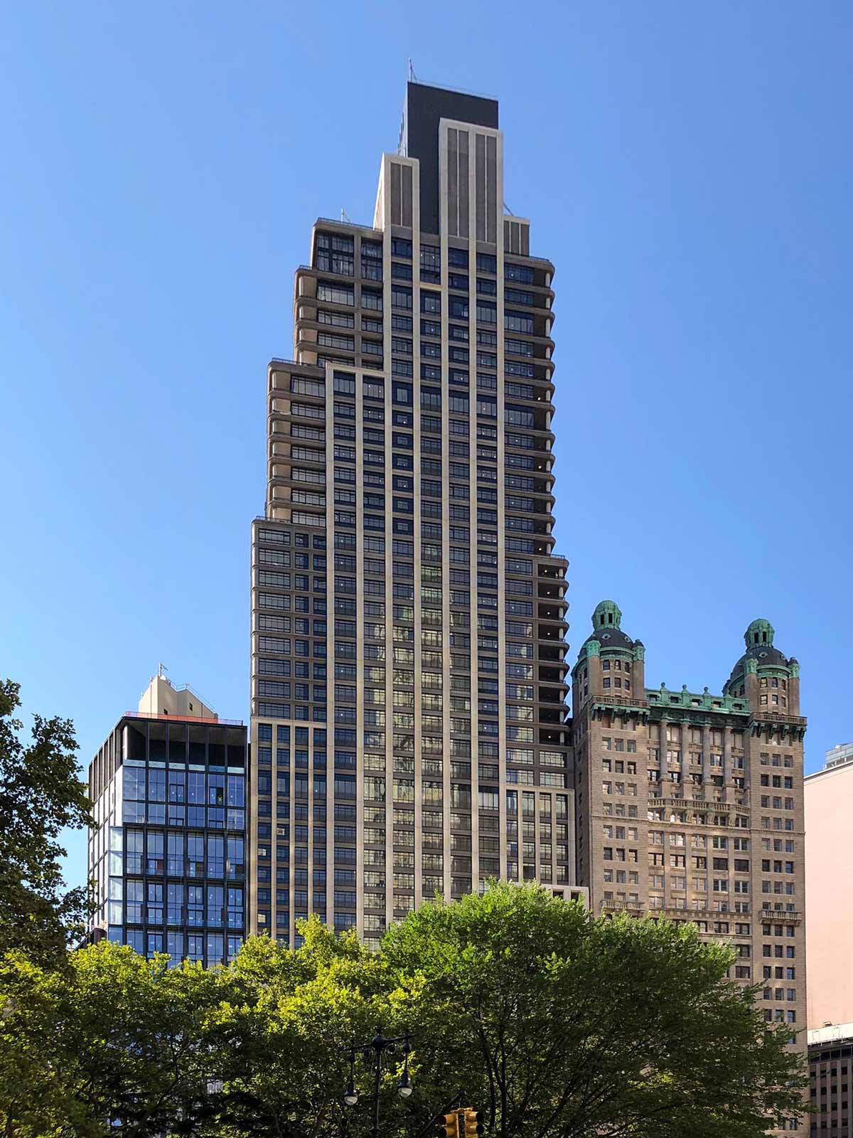 Exterior building of 25 Park Row.